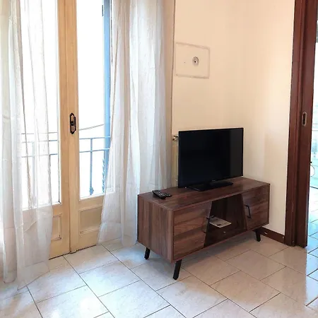 - Gorla Red Line Apartment
